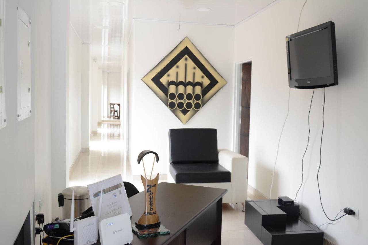 Hotel Brisas Del Norte Roldanillo المظهر الخارجي الصورة